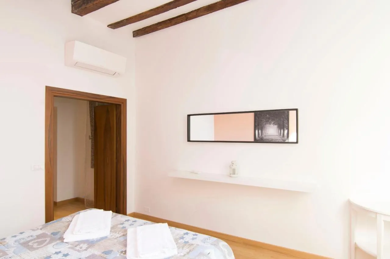 S & L House Apartment Venice